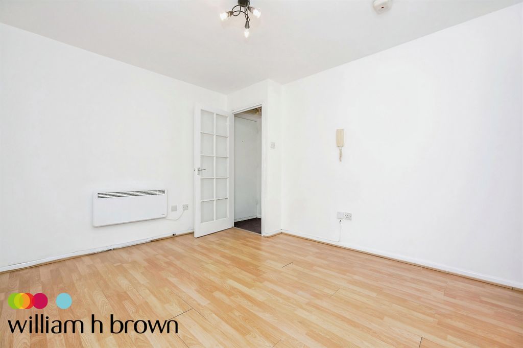 Property photo 3 of 13 Image