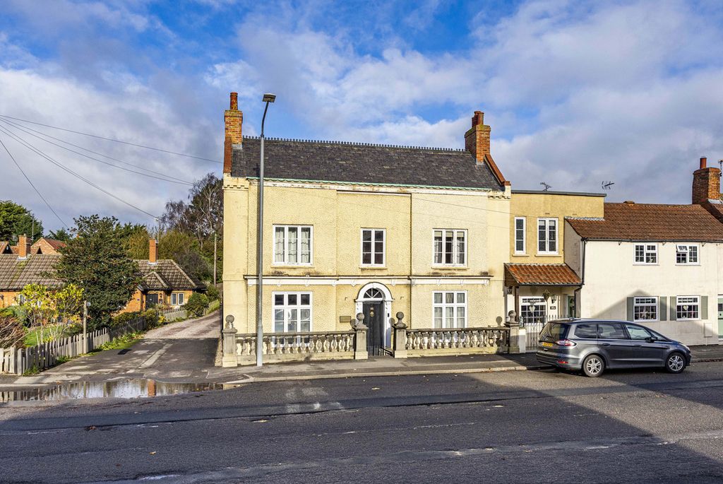 Property photo 1 of 23