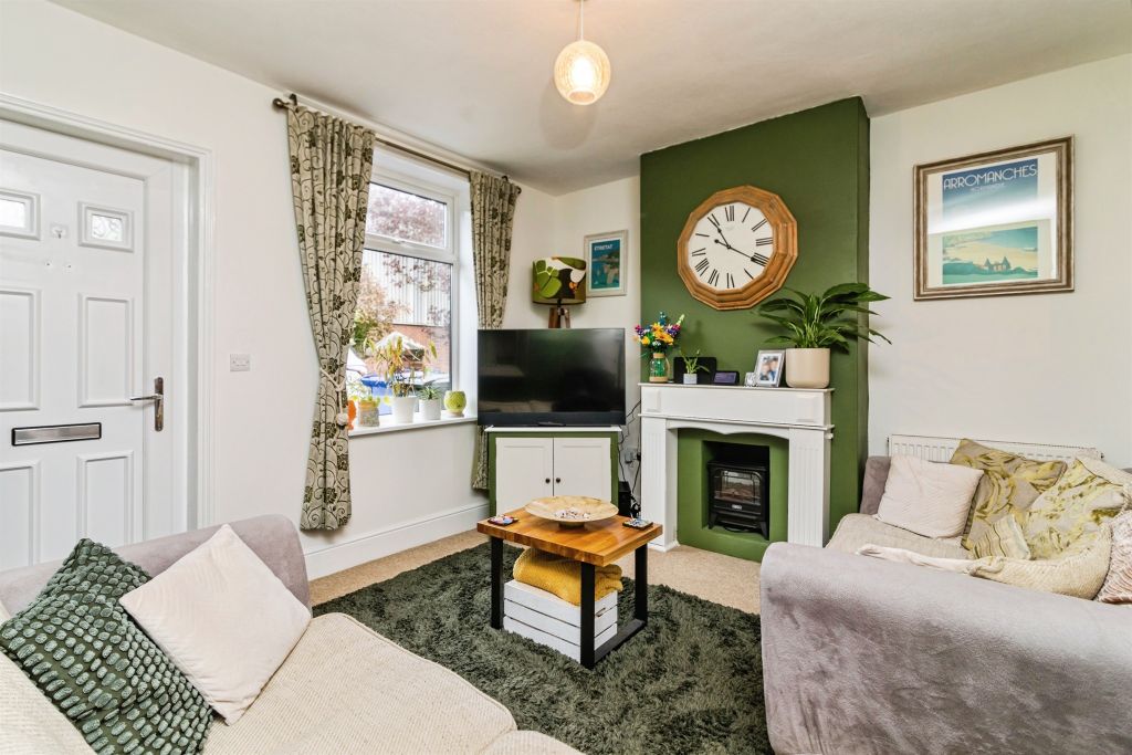 Property photo 2 of 17