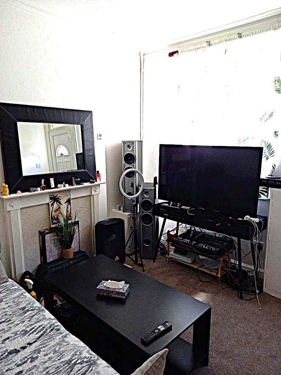 Property photo 2 of 7