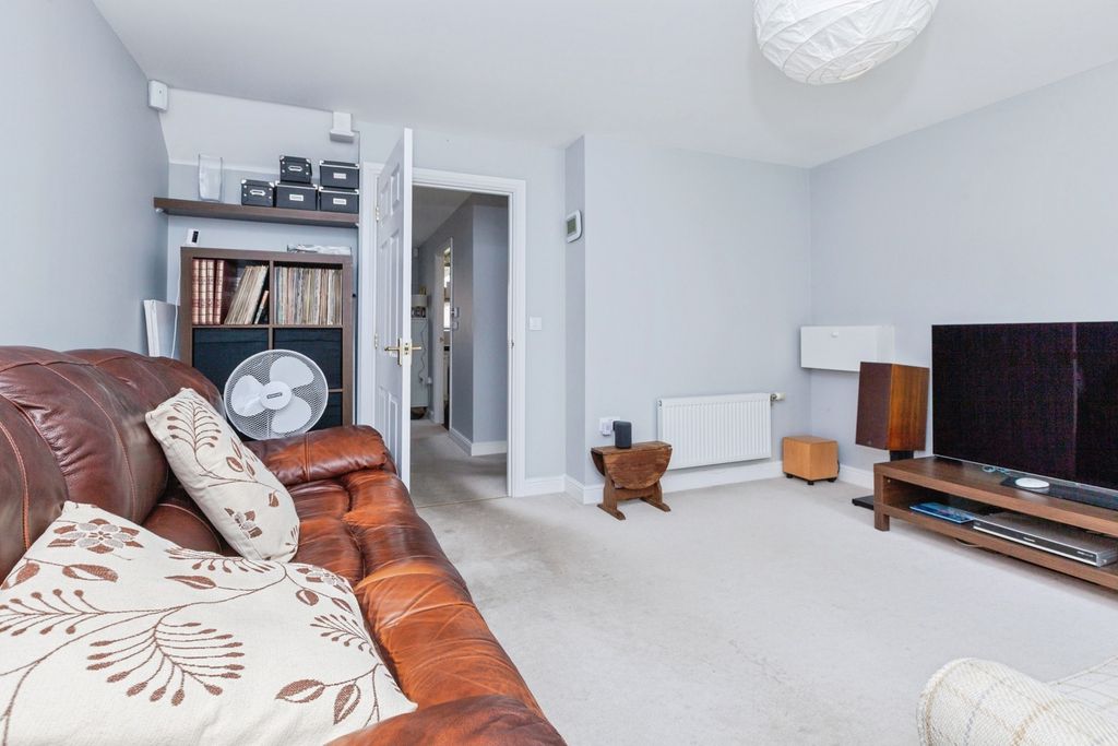 Property photo 3 of 11 Pbox-Img.Jpg