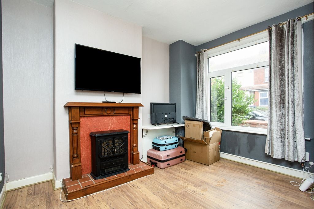 Property photo 2 of 13 Image 1