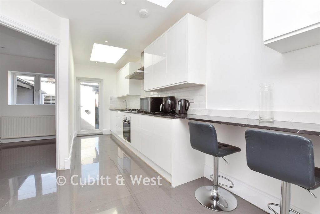 Property photo 1 of 15 Kitchen