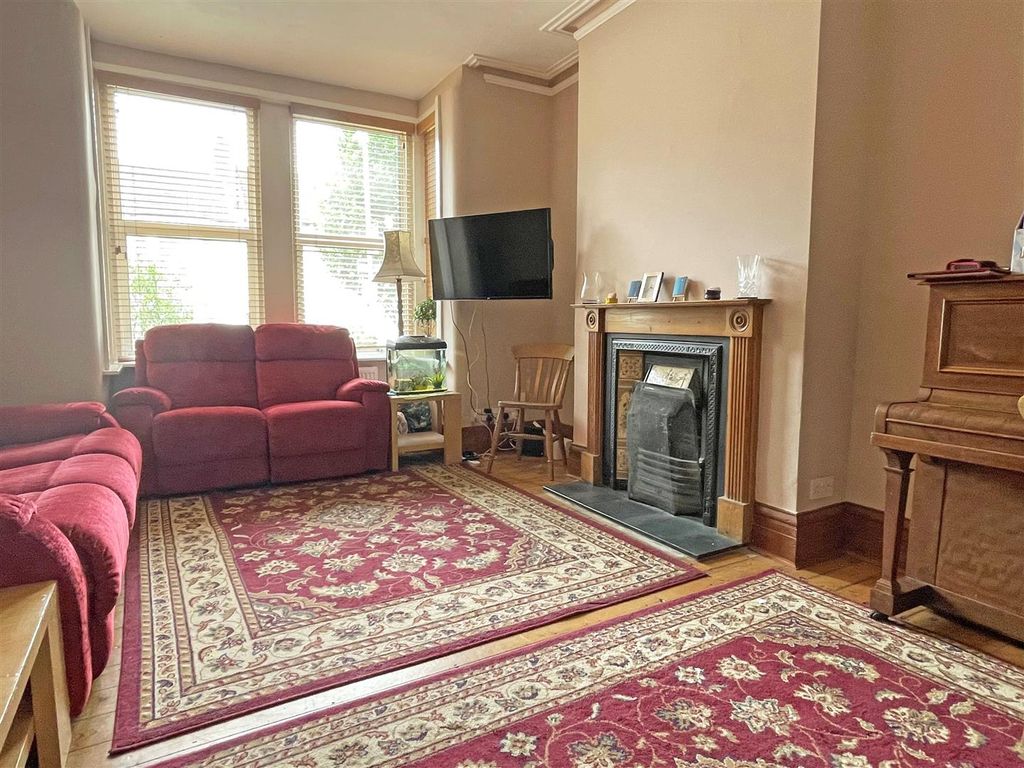 Property photo 3 of 14 Loua.Jpg