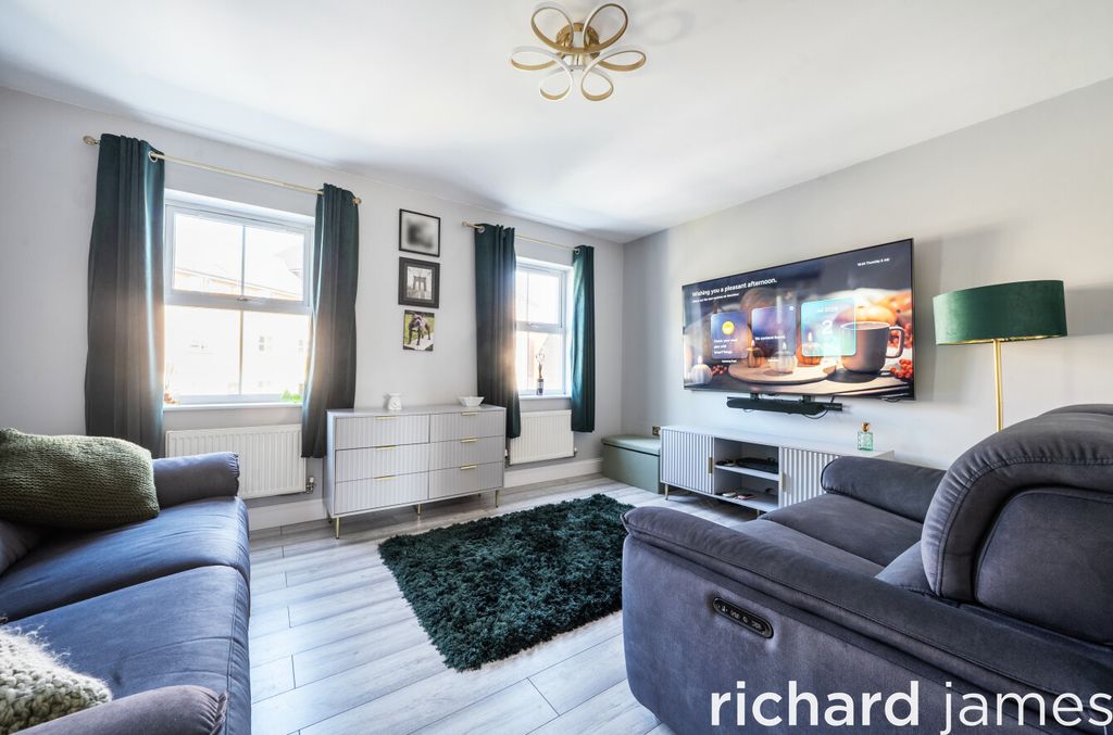 Property photo 3 of 19 0c9d42249Ab642A2B0A993836A3731Bd