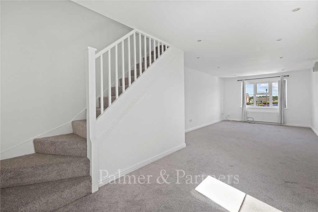 Property photo 2 of 12 Picture No. 17