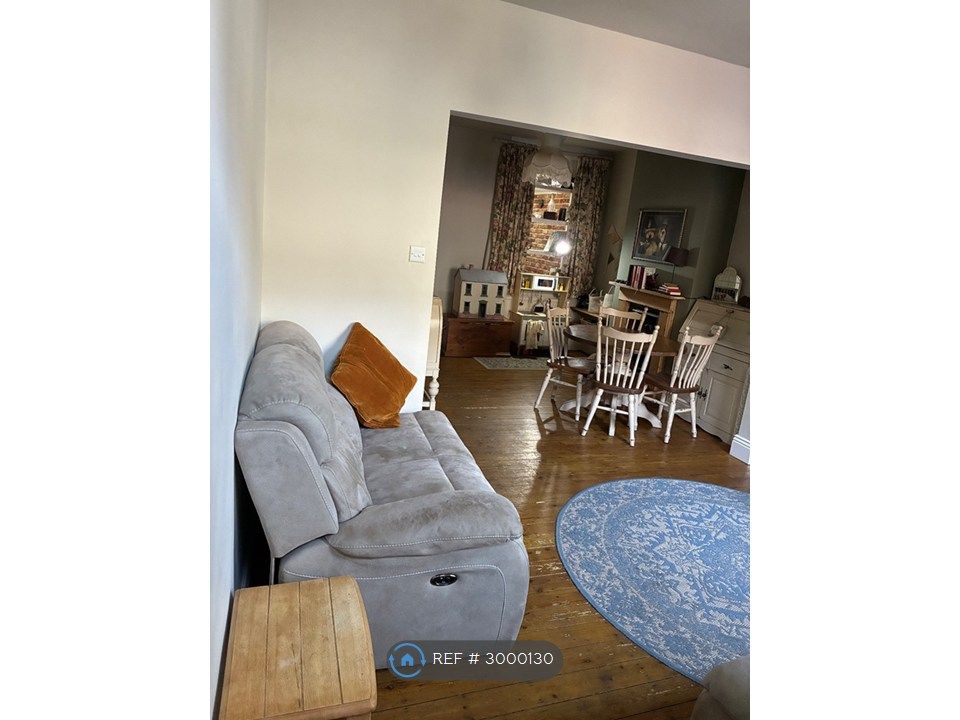 Property photo 2 of 21