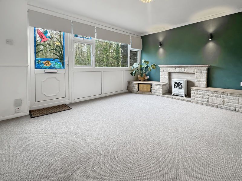 Property photo 3 of 8 Photo 6