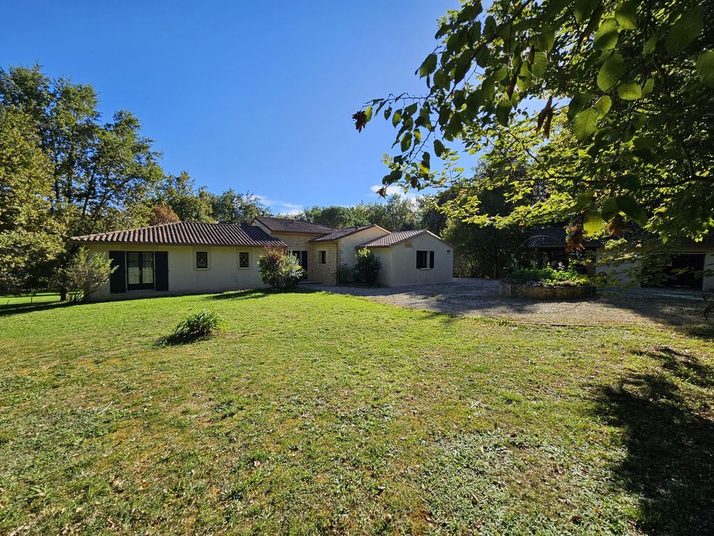 Property photo 1 of 42