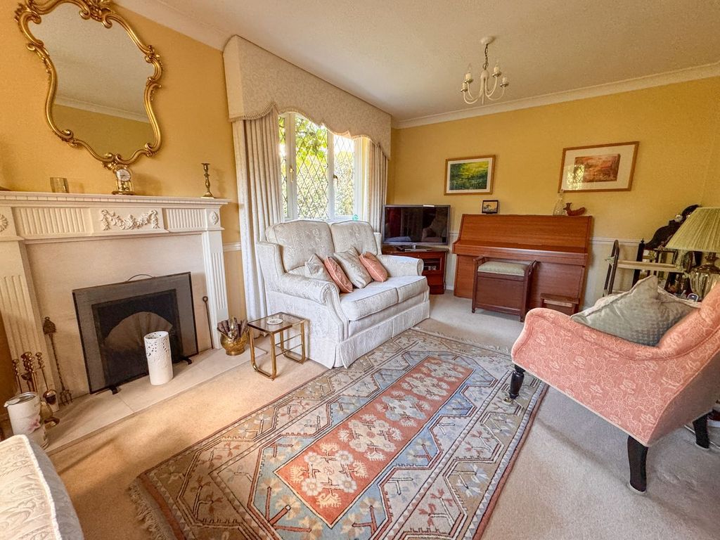 Property photo 3 of 32