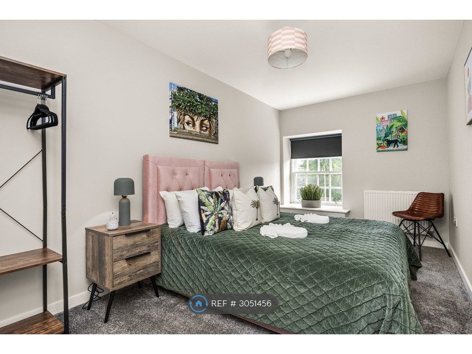 Property photo 3 of 12 Bedroom With Double Bed