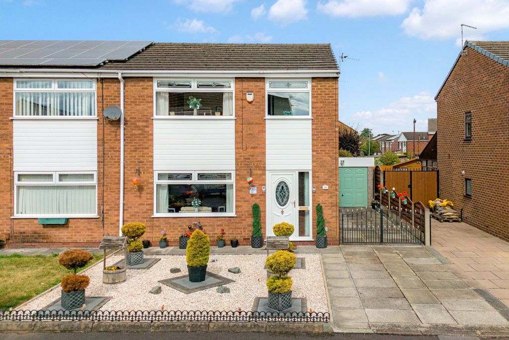 Property photo 1 of 30