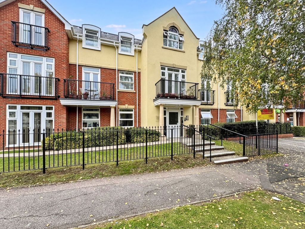 Property photo 2 of 13 Exterior