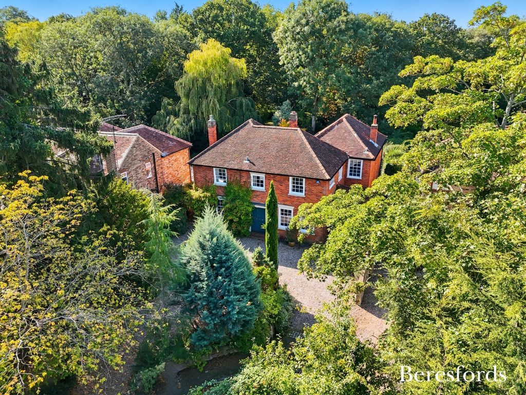 Property photo 1 of 37 Picture No. 54