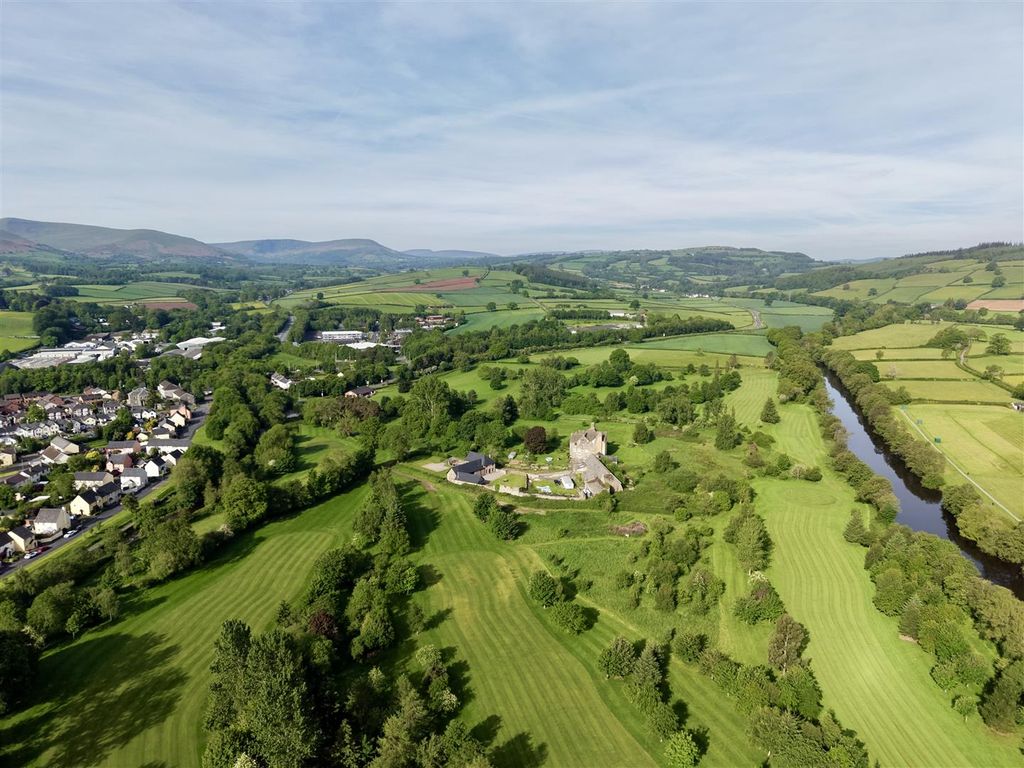 Property photo 3 of 27 Dji_Fly_20260522_083746_0944_1779464083758_Photo.J