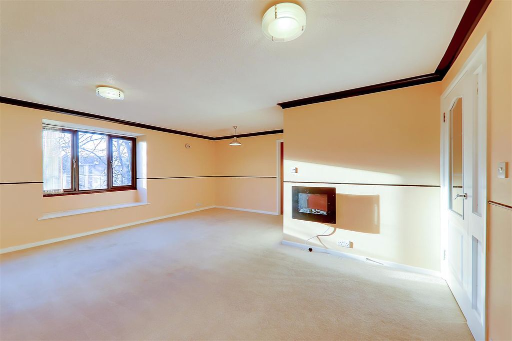 Property photo 2 of 13 Img_4939-Img_4941.Jpg