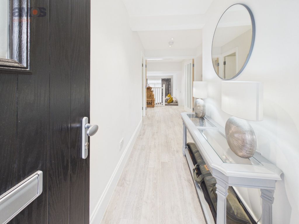 Property photo 3 of 39 5479793