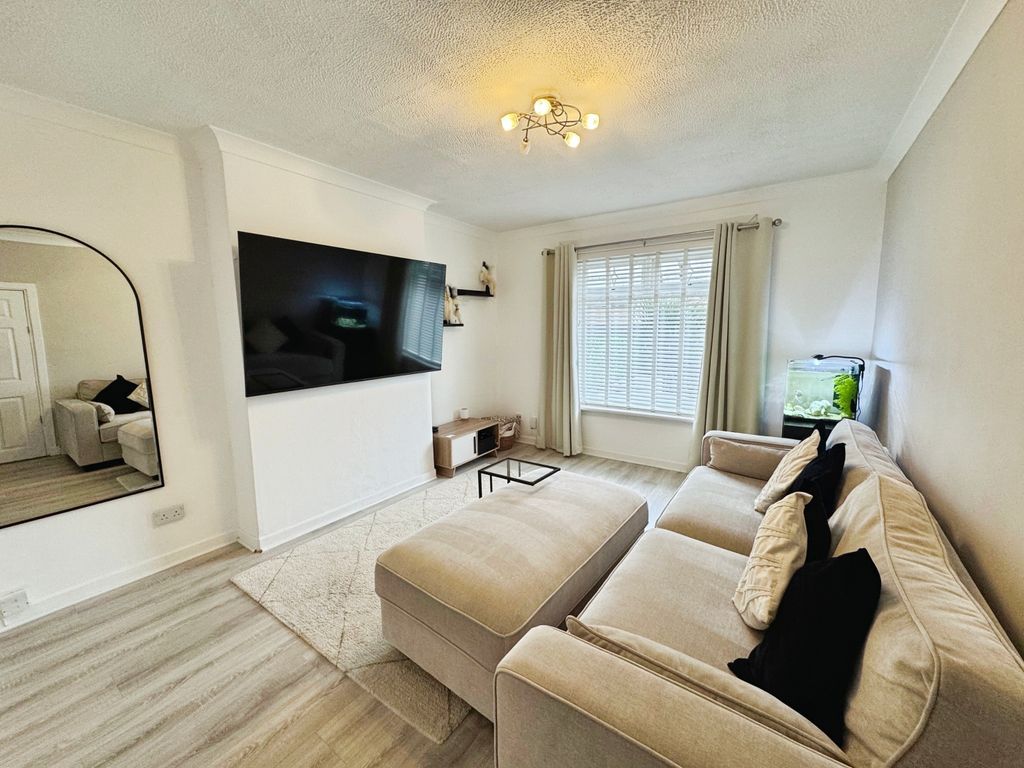 Property photo 3 of 19 Gallery