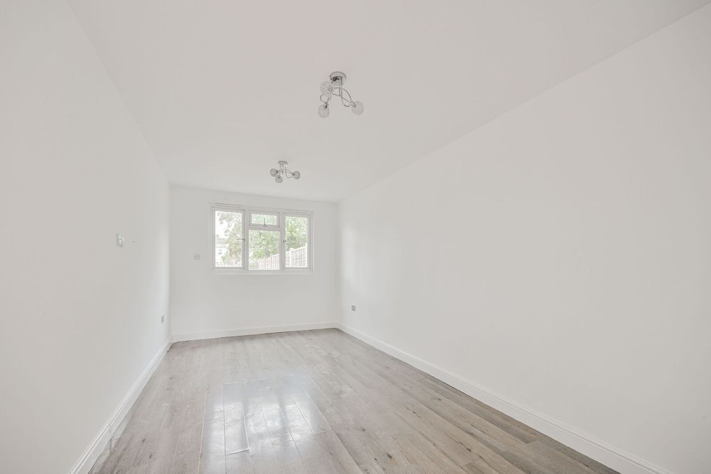 Property photo 1 of 29