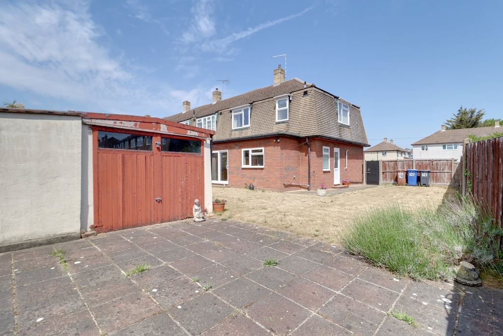 Property photo 2 of 20