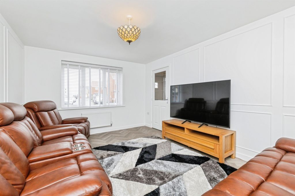 Property photo 2 of 21