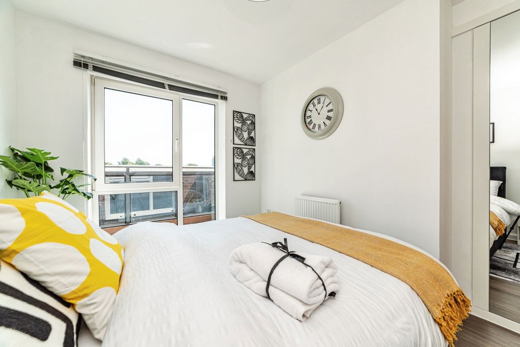 Property photo 2 of 14 Pbox-Img.Jpg