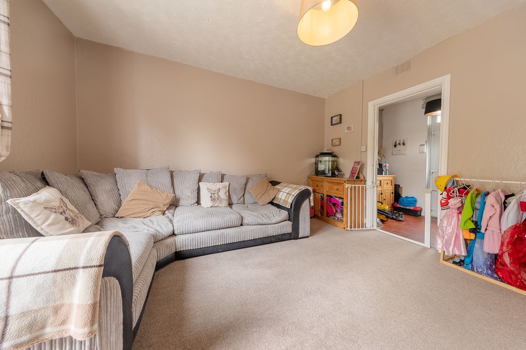 Property photo 3 of 31