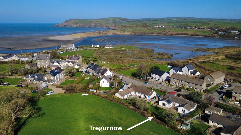 Property photo 3 of 52