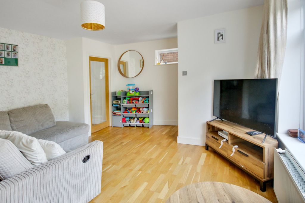 Property photo 3 of 20