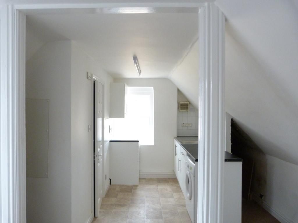 Property photo 2 of 6 Kitchen