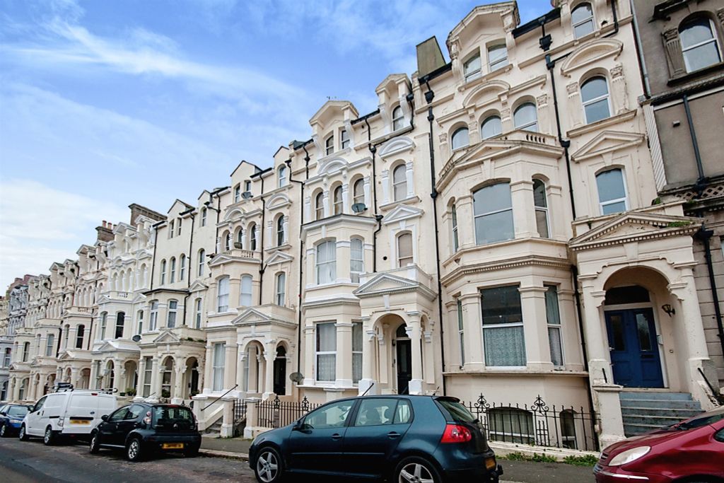 1 bed flat for sale Bohemia