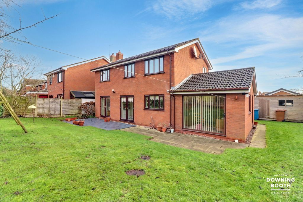 Property photo 1 of 27