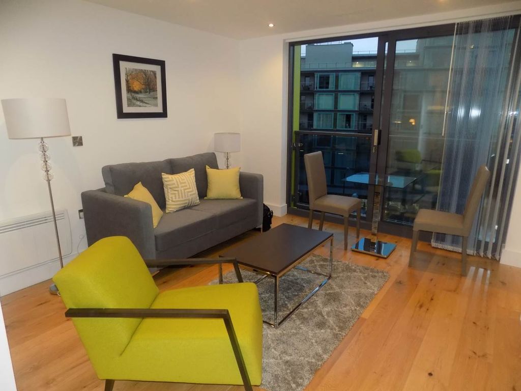 Property photo 2 of 6 Lounge