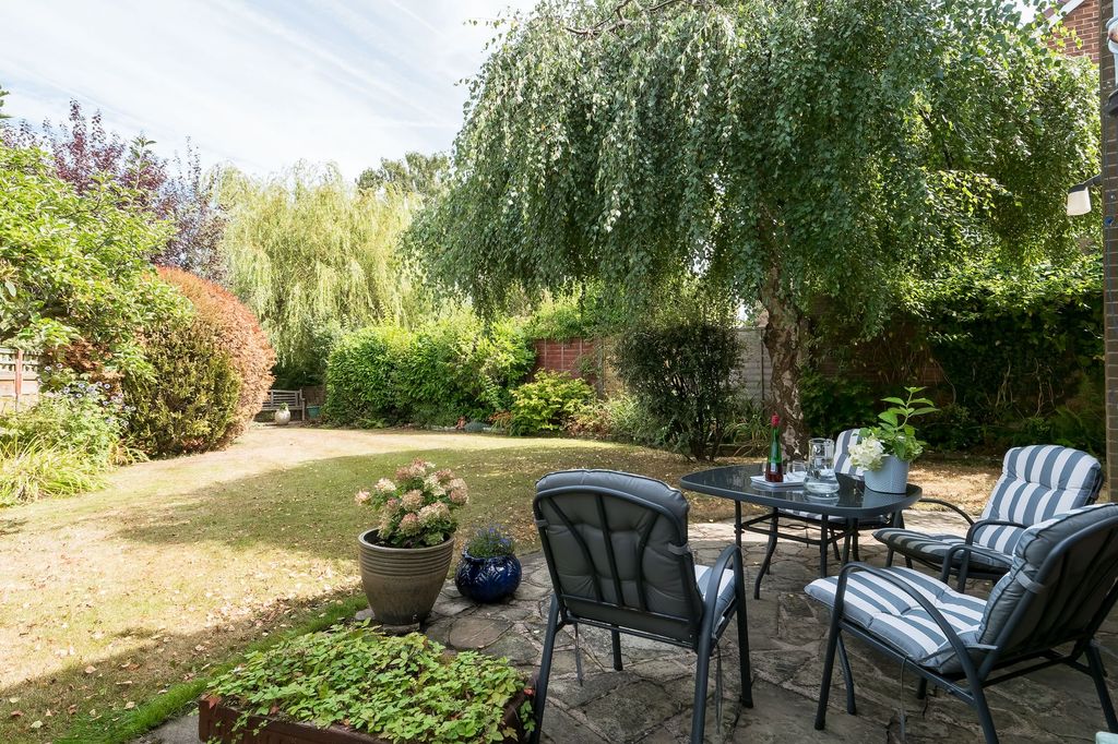 Property photo 2 of 16