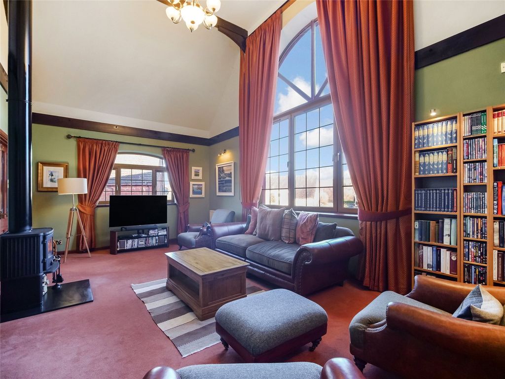 Property photo 3 of 20 Living Room