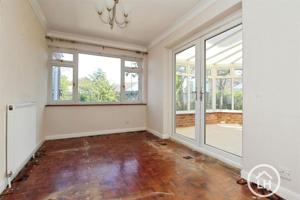 Property photo 3 of 16 Dining Room