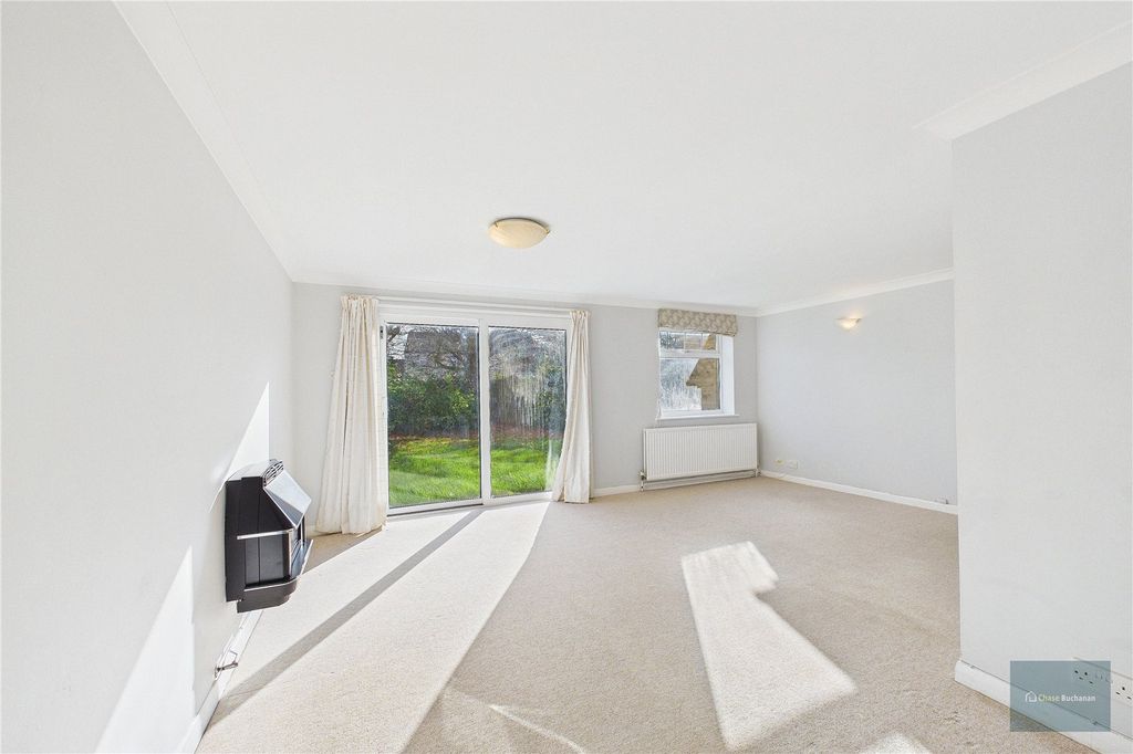 Property photo 3 of 9 Picture No. 11