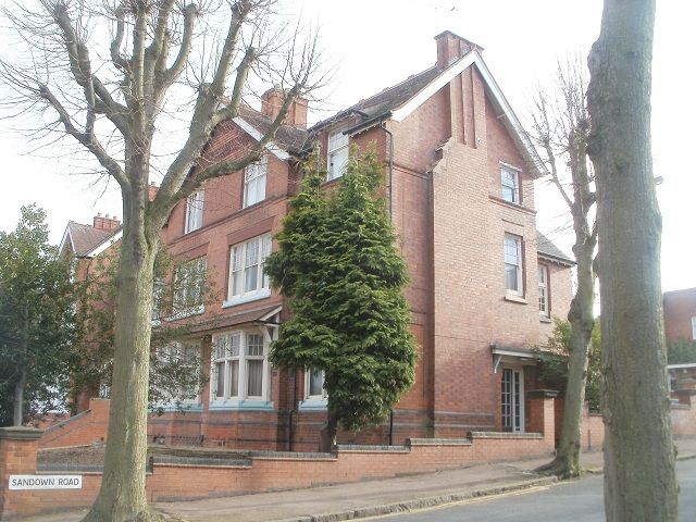 Property photo 1 of 11 Sandown Road, Stoneygate