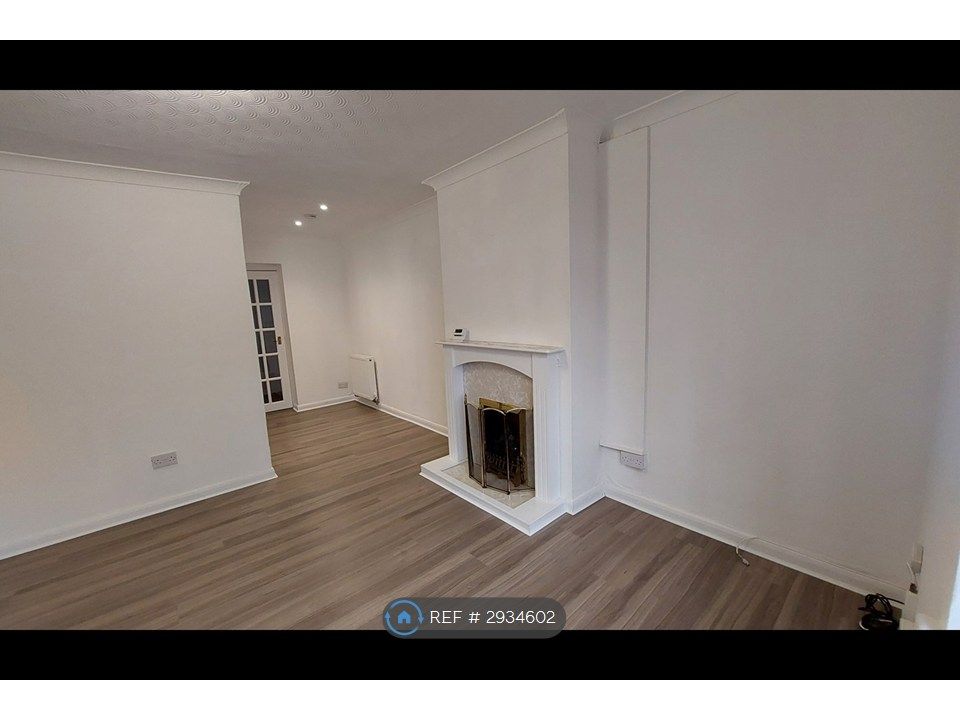 Property photo 3 of 27