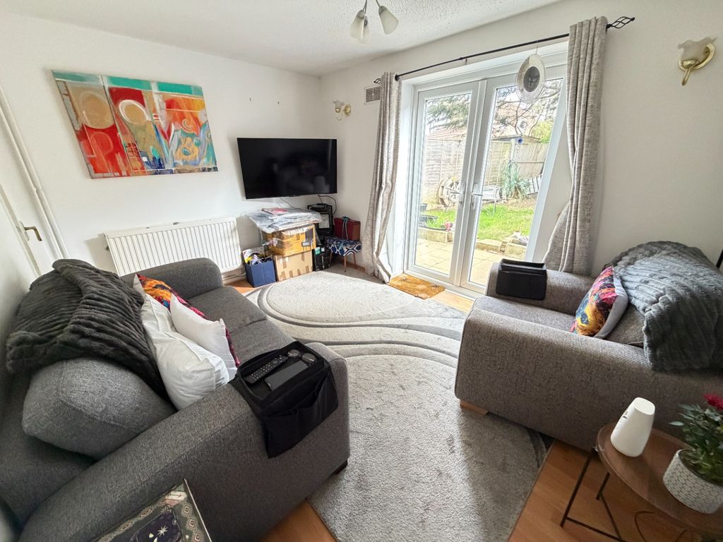 Property photo 2 of 8 5063951