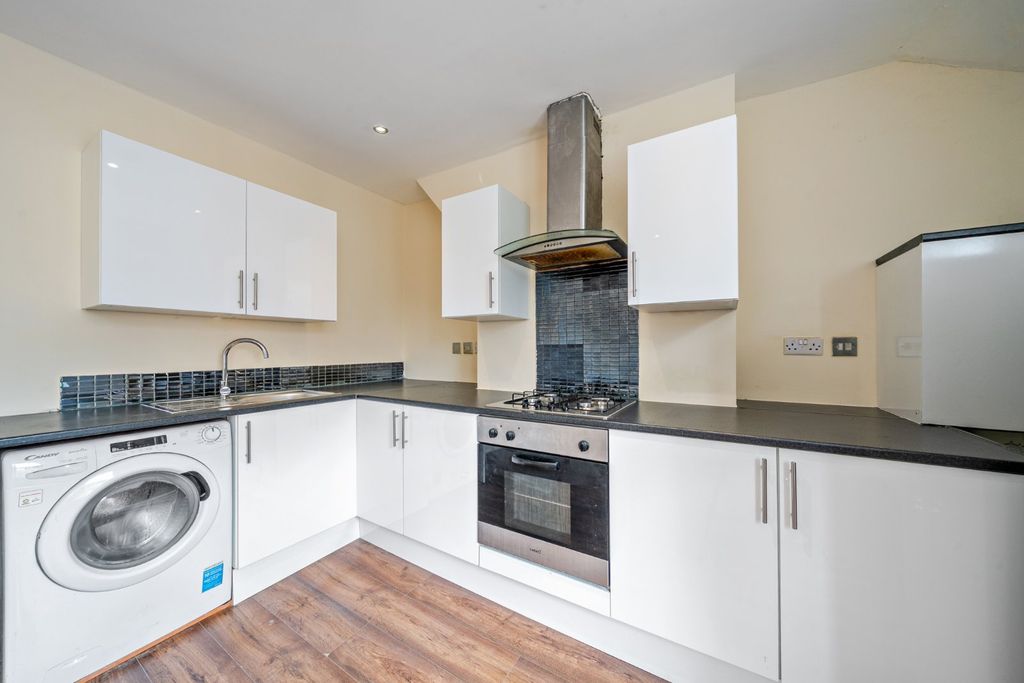 Property photo 2 of 7 Picture No. 04