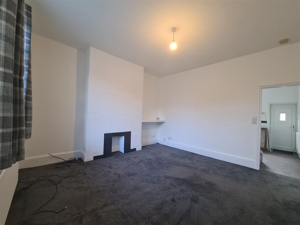 Property photo 2 of 9 20251002_092518.Jpg