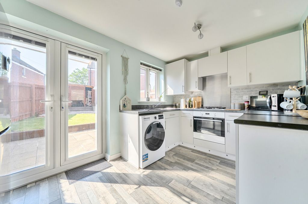 Property photo 2 of 18 1466058 (6)
