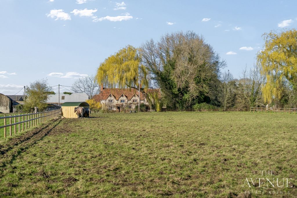 Property photo 1 of 28 4809521