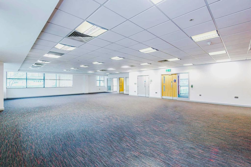 Property photo 3 of 6 Edit_Unit110Aempressway-104.Jpg