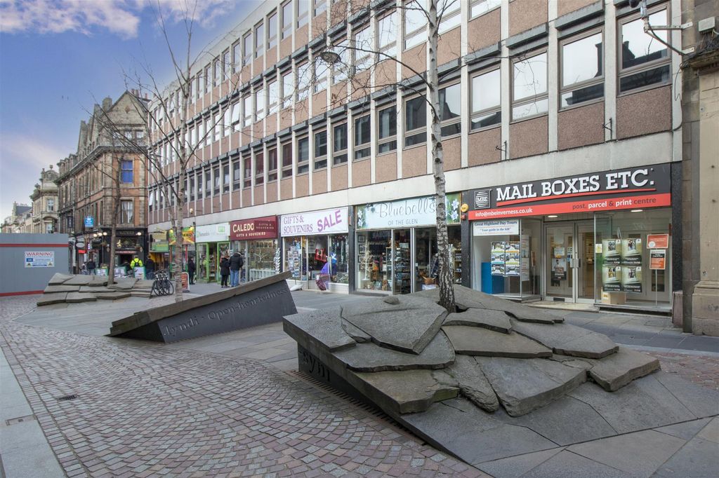 Property photo 1 of 8 Photo 0