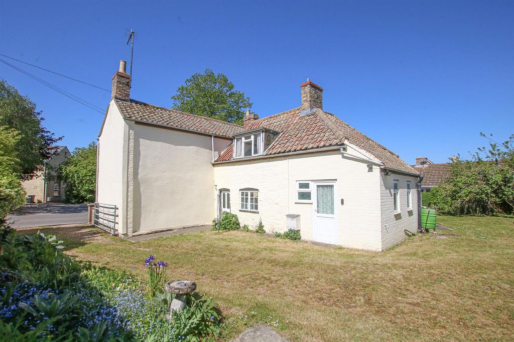 Property photo 3 of 22 Img_4947 Back.Jpg