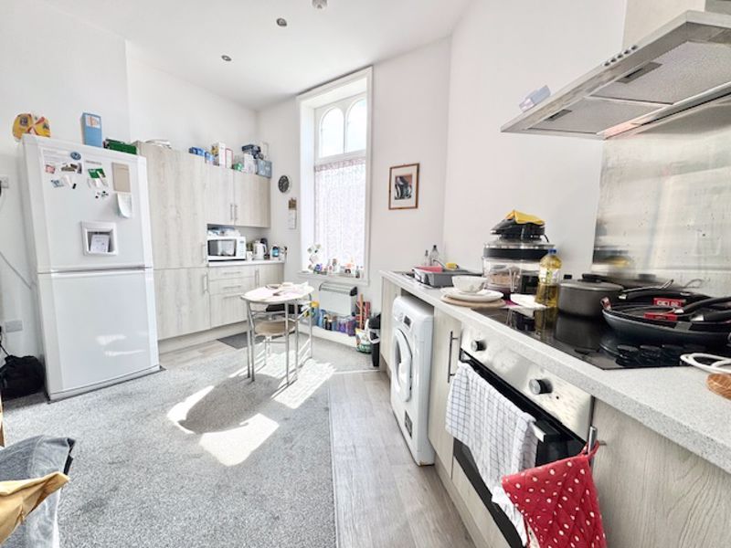 Property photo 2 of 10 Kitchen Dining Area