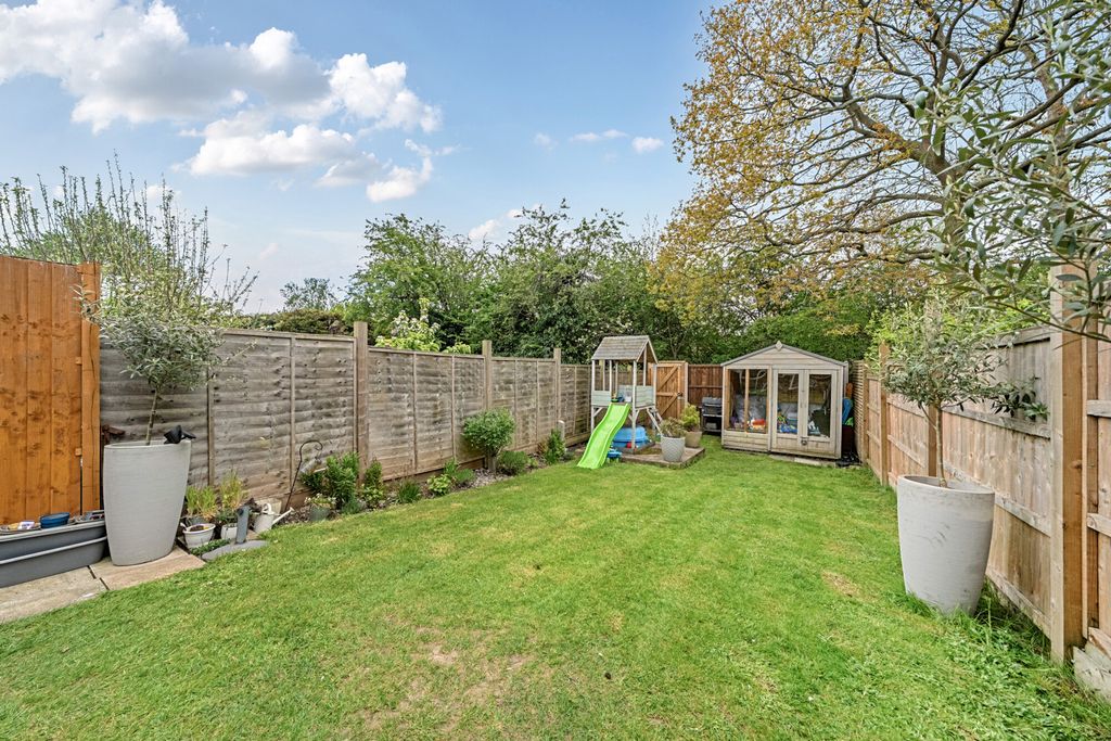Property photo 2 of 20 1447835-20-69E7Bd...