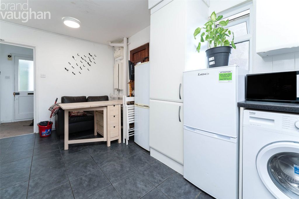 Property photo 3 of 15 Picture No. 04